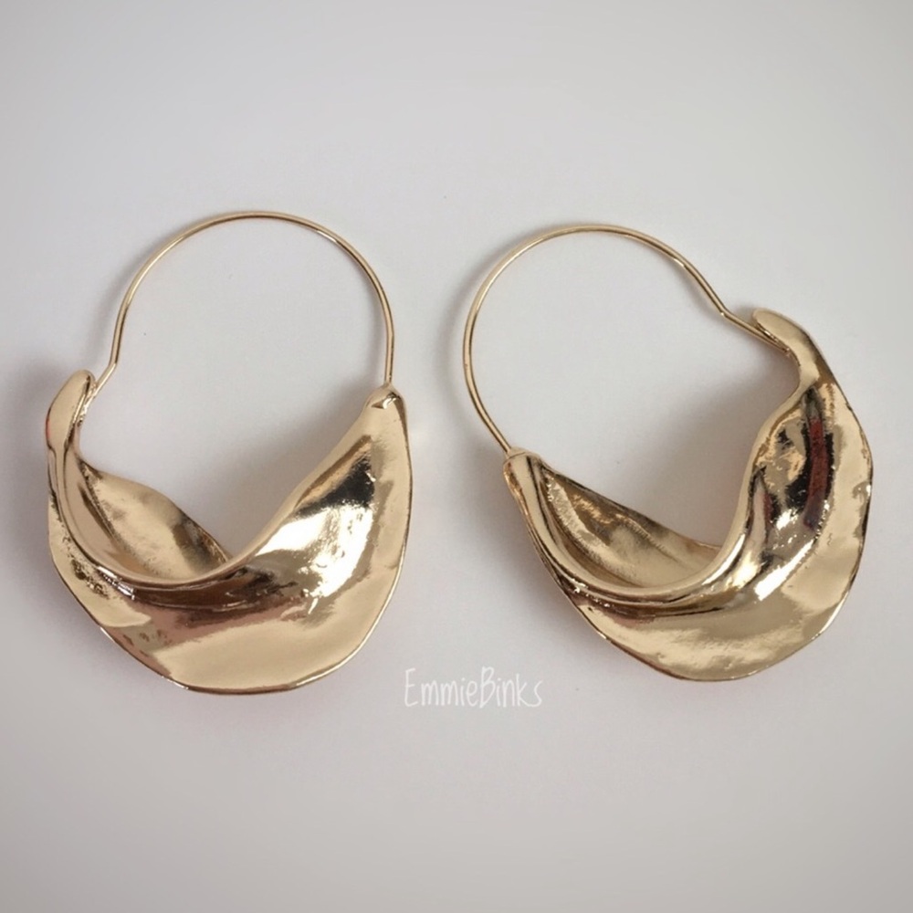 ✨3/$38 New Anthropologie Fulani Twist Hoop Earrings ~ Crescent Hoops Metallic - Picture 5 of 14